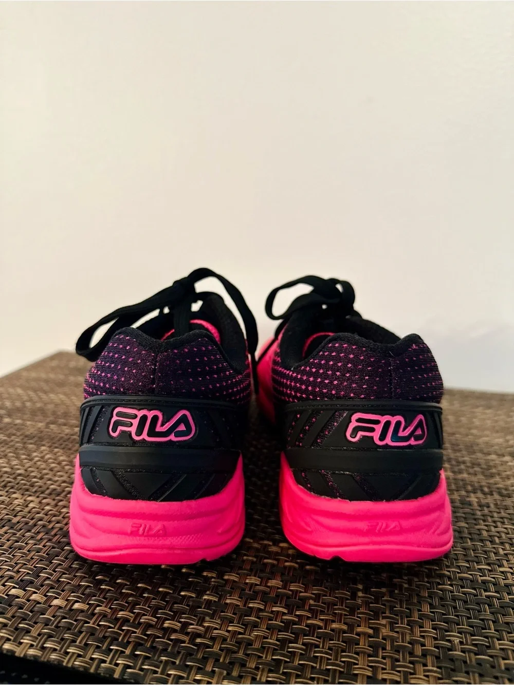 FILA Women's Volley Zone Pickleball Shoes - Knockout Pink / Black (Size 6.5) - Picture 3 of 9